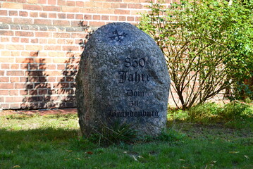 Gedenkstein am Dom zu Brandenburg an der Havel