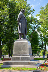 Obraz premium A monument to the writer Ivan Krylov. Ivan Andreevich Krylov - Russian publicist, fabulist, poet. Tver, Russia