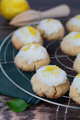 BIscuits sans gluten au citron sur grille