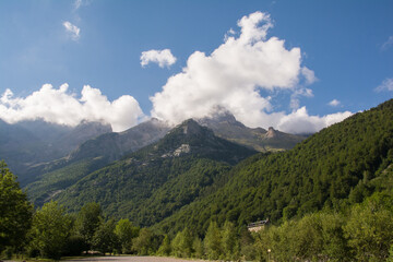Valle de la Pineta. Pirineo Aragonés. Paisaje de alta montaña