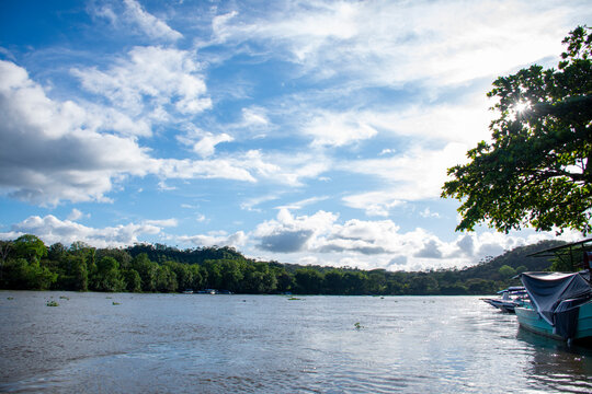 acu&aacute;tico, lago, cielo, paisaje, naturaleza, r&iacute;o, nube, azul, verano, bosque, mar, nube, verde, isla, &aacute;rbol, impresiones, &aacute;rbol, montagna, costa, hermoso, oce&aacute;no, montagna, charcas, al aire libre