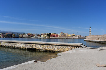 Fototapeta na wymiar pier with a view of the Greek city