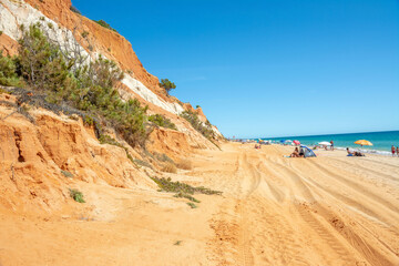 praia da falesia in algarve