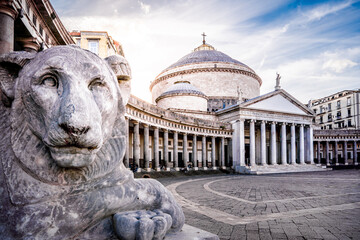 Basilica di San Francesco di Paola an der Piazza del Plebiscito in Neapel, Italien  - obrazy, fototapety, plakaty