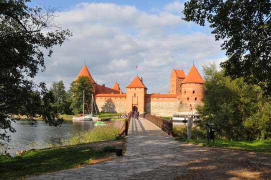 Zamek w Trokach na Litwie, zbudowany na wyspie 
