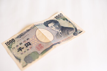 Banknote 1000 Yen on white background.
