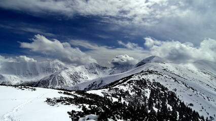 Zima w Tatrach, góry w śnieżnej scenerii, śnieg, mróz, Tatrzański Park Narodowy, TPN 