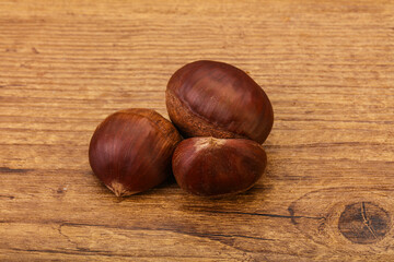 Obraz premium Organic natural sweet Chestnut heap