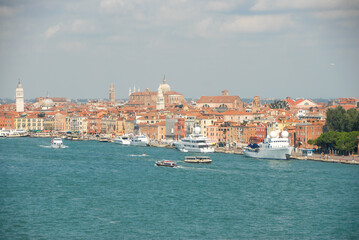 Obraz premium Panoramic view of Venice with Bacino of Sant Mark
