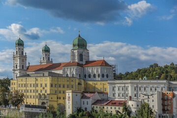 Fototapeta na wymiar Domkirche St. Stephan in Passau