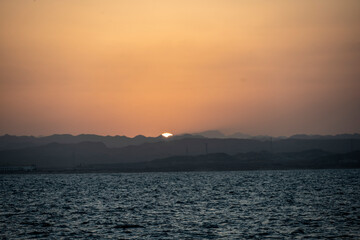 Fototapeta na wymiar sunset from a yacht sailing in the Red Sea