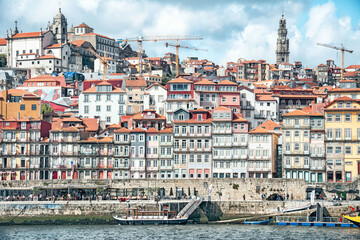 Naklejka premium Altstadtviertel Ribeira von Porto