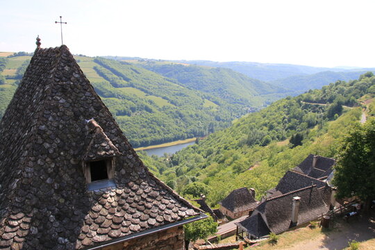 Les toits de lauze de la Vinzelle, Aveyron	