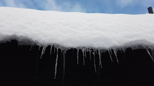 Belgique Wallonie Ardenne paysage hiver neige toit stalactite