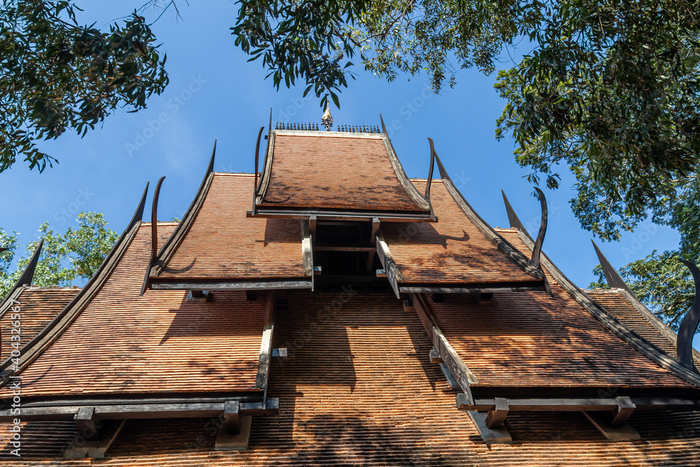 Canvas Prints Toit de la maison noir du musée Baandam à Chiang Rai, Thaïlande