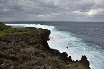 Fototapeta na wymiar 日本の沖縄の辺戸岬の美しく荒々しい風景