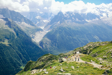 Fototapeta na wymiar Randonnée dans les alpes près de Chamonix