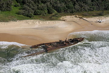 Highway am Strand beim Warck der SS Maheno auf Fraser Island, Queensland, Australien