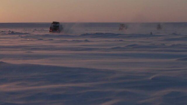 Arctic expedition. Arctic Storm. Polar night. Driving in Arctic. Driving cars in Siberia. Lena River highway. Driving on Winter Blizzard. Snow Drift. Winter Safari in Siberia. Off Road Test Drive 4x4 