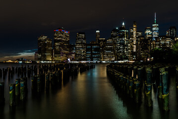 Obraz premium Nueva York de noche, ciudad de luces