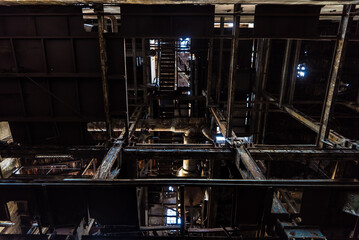 Fabrica abandonada en afueras de Belgrado