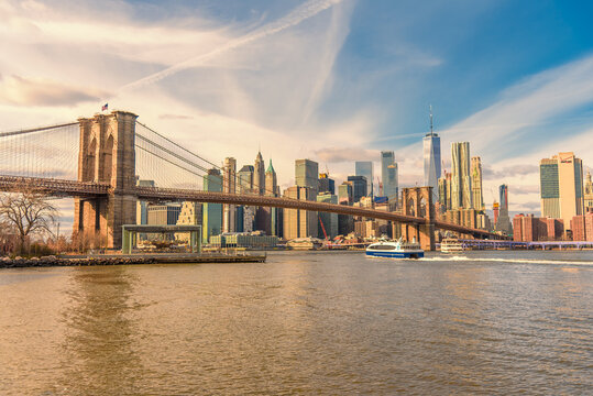 Fototapeta city bridge and city skyline