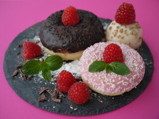 Himbeerdonuts