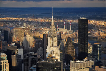 New York USA Panorama 2010 Skyline Wolkenkratzer Graustufen schwarz weiß Hochhäuser Manhattan Hudson East River Großstadt Big Apple Downtown Panorama Aussicht Abendlicht Sonne Silhouetten Stadt
