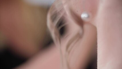 girl getting ready for the wedding day