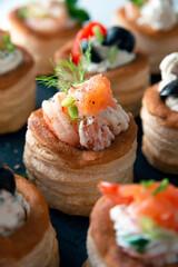 Deliziosi vol au vent con varie farciture, finger food