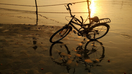 bicycle at river || bicycle in the evening || bicycle 