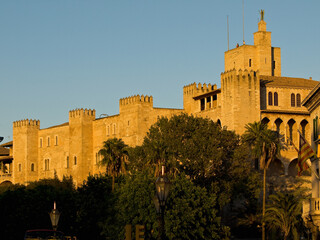 Fototapeta na wymiar Palacio de la Almudaina, Hort del Rei.Palma.Mallorca.Baleares.España.