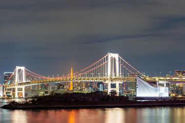 Obraz premium 東京都港区台場から見た東京湾の夜景