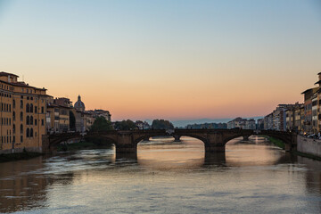 イタリア　フィレンツェのサンタ・トリニタ橋
