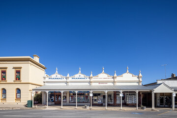 Obraz premium December 19th 2020 Beechworth Australia : Exterior view of classic Victorian architecture in Beechworth, Victoria, Australia