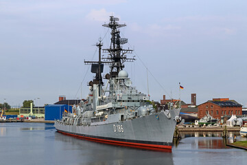 Naklejka premium Navy vessels at the dock in the canals of Wilhelmshaven Germany