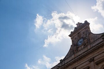 イタリア　オストゥーニの街並み
