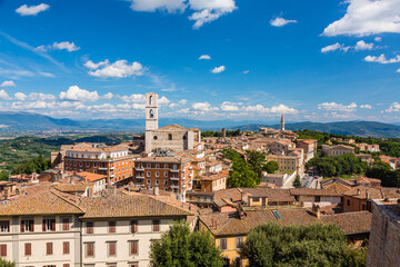 Obraz premium イタリア ペルージャのサン・ドメニコ教会とサン・ピエトロ教会 