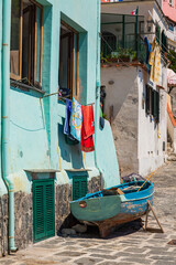 Fototapeta na wymiar イタリア　プローチダのコッリチェッラ海岸の街並み 