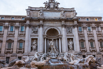 Fototapeta na wymiar イタリア　ローマのトレヴィの泉 