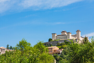 Fototapeta na wymiar イタリア　スポレートのアルボルノツィアーナ城