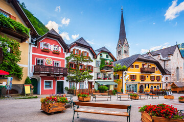 Naklejka premium Hallstatt, Austria. Main square in the village.
