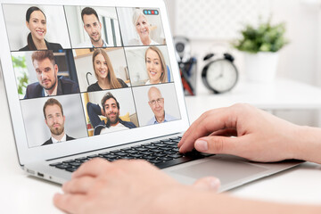 Video conference with multiple employees - obrazy, fototapety, plakaty