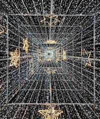 Luci argento e oro di un albero di Natale.