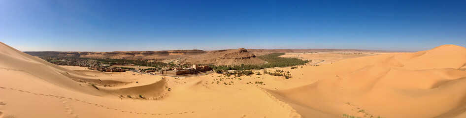 Fototapeta na wymiar Desert Panorama landscape at North Africa Bechar Algeria, sandy Taghit desert