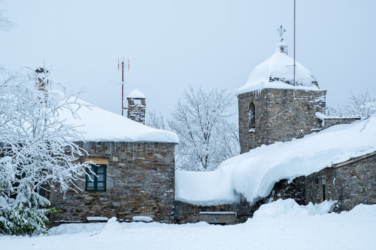 Sanctuary of Santa Mar&iacute;a a Real do Cebreiro under the snow