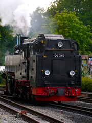Alte historische schwarze Dampf-Lokomotive