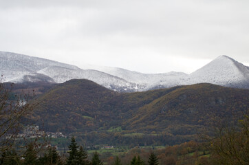 Montagnes enneigées