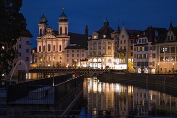 Fototapeta na wymiar Luzern by night
