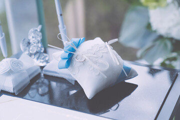 リングピロー 指輪 指輪の交換 はなよめ 花嫁 ウエディングドレス 手 ネイル 結婚式 wedding ベール 腕組み